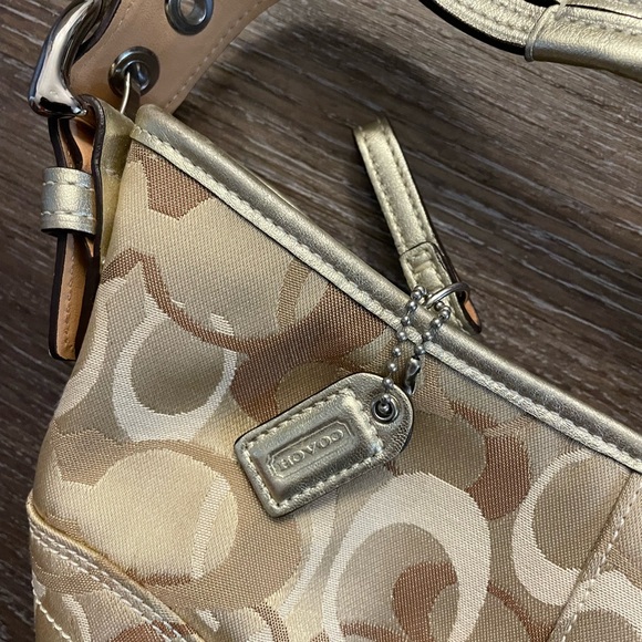 Coach Bag. - Picture 3 of 4